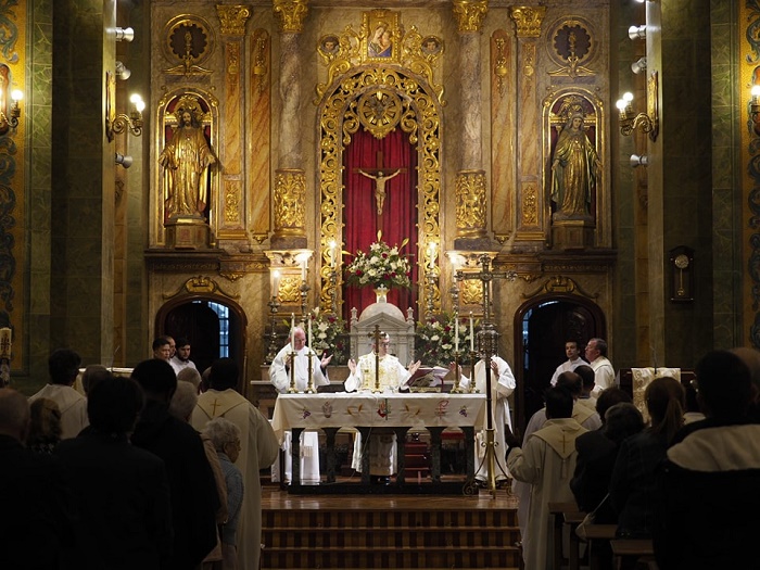 Celebración de la Eucaristía Foto