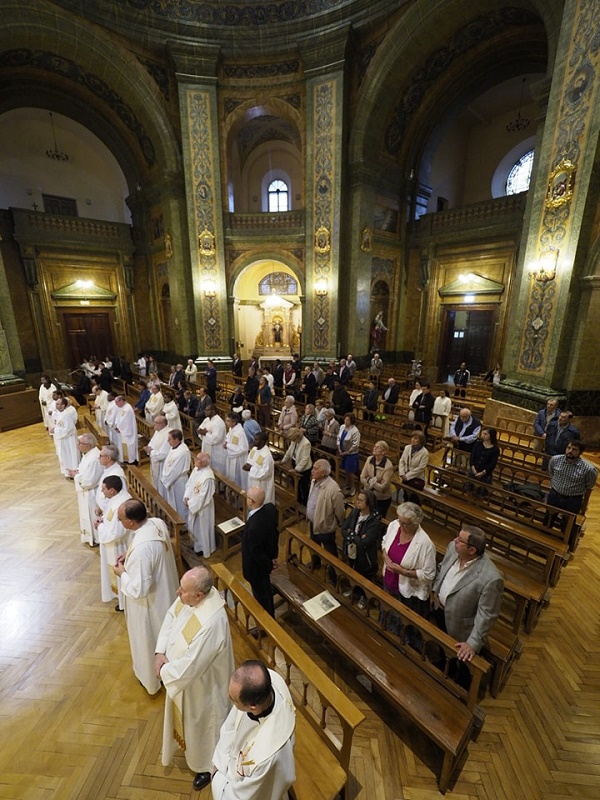 Celebración de la Eucaristía Foto