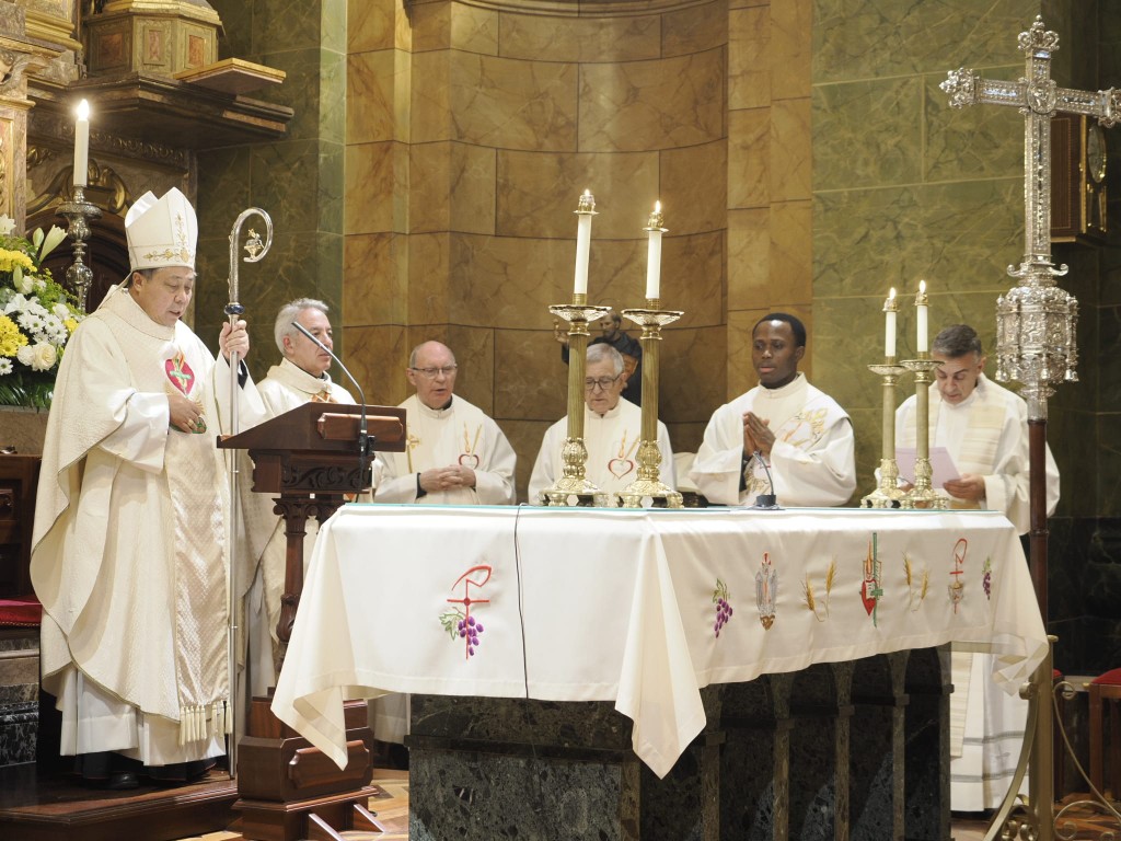 Celebración de la Eucaristía Foto